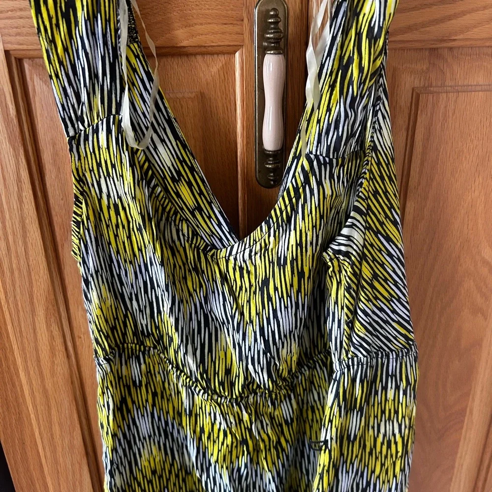 Speechless black and yellow 🐝 fun dress - Picture 1 of 3